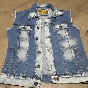 Rolling paper jean vest